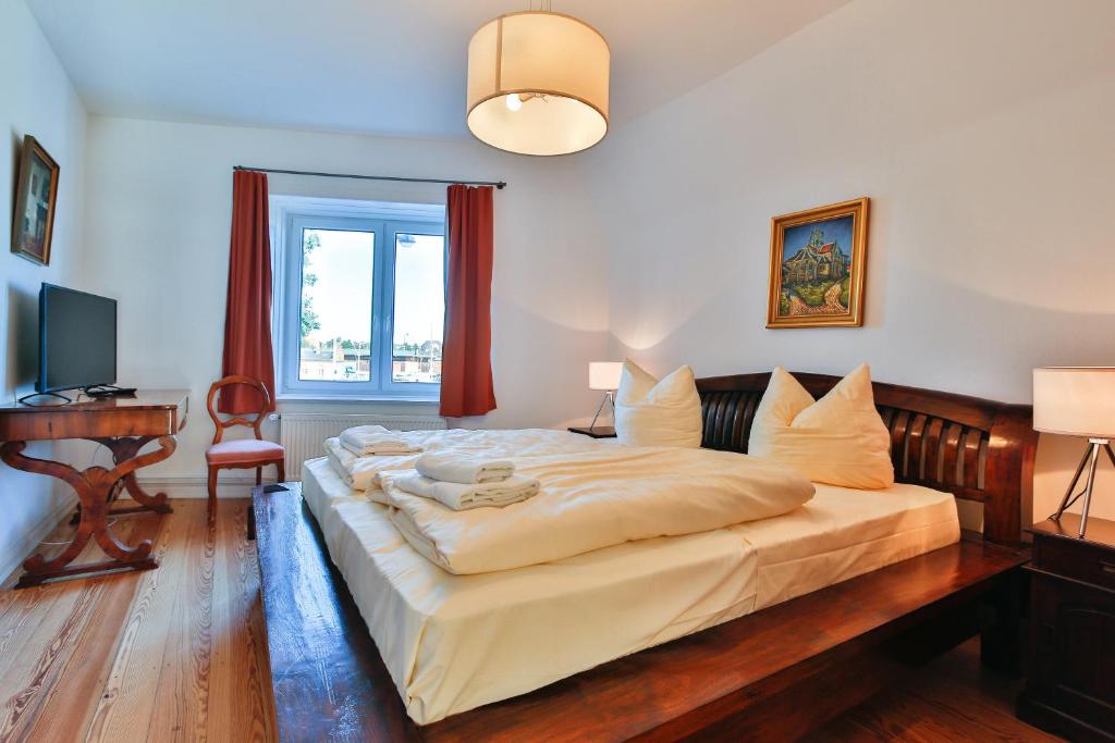 Riverside Apartments - 12