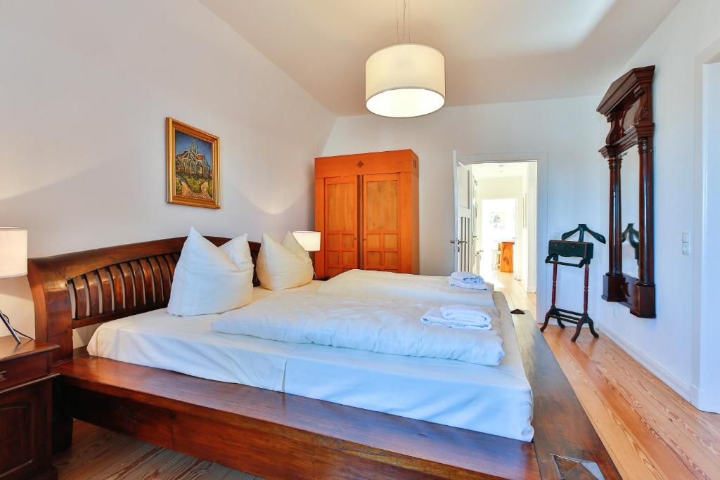 Riverside Apartments - 14