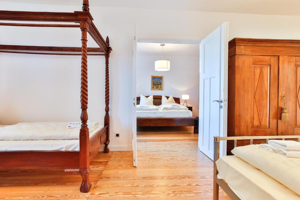 Riverside Apartments - 17