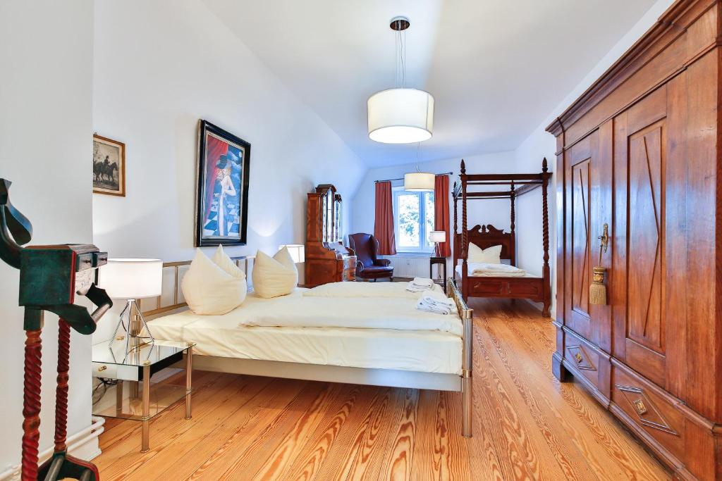 Riverside Apartments - 15