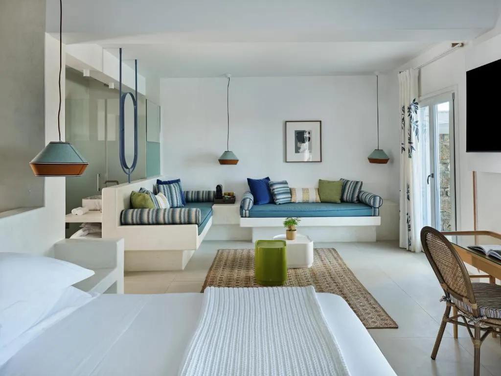 Executive Suite Partial Sea View with Private Pool