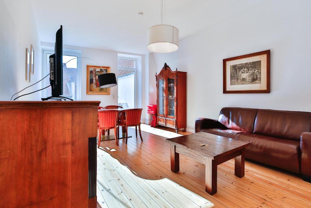 Riverside Apartments - 7