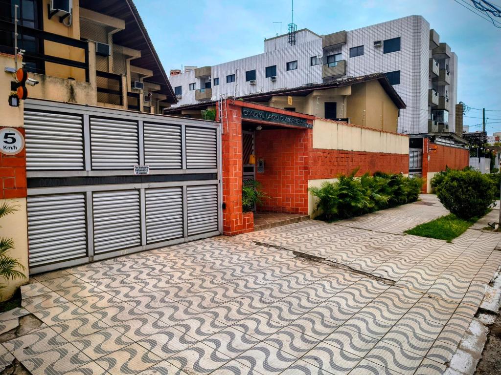 Το κτήριο όπου στεγάζεται  η παραθεριστική κατοικία