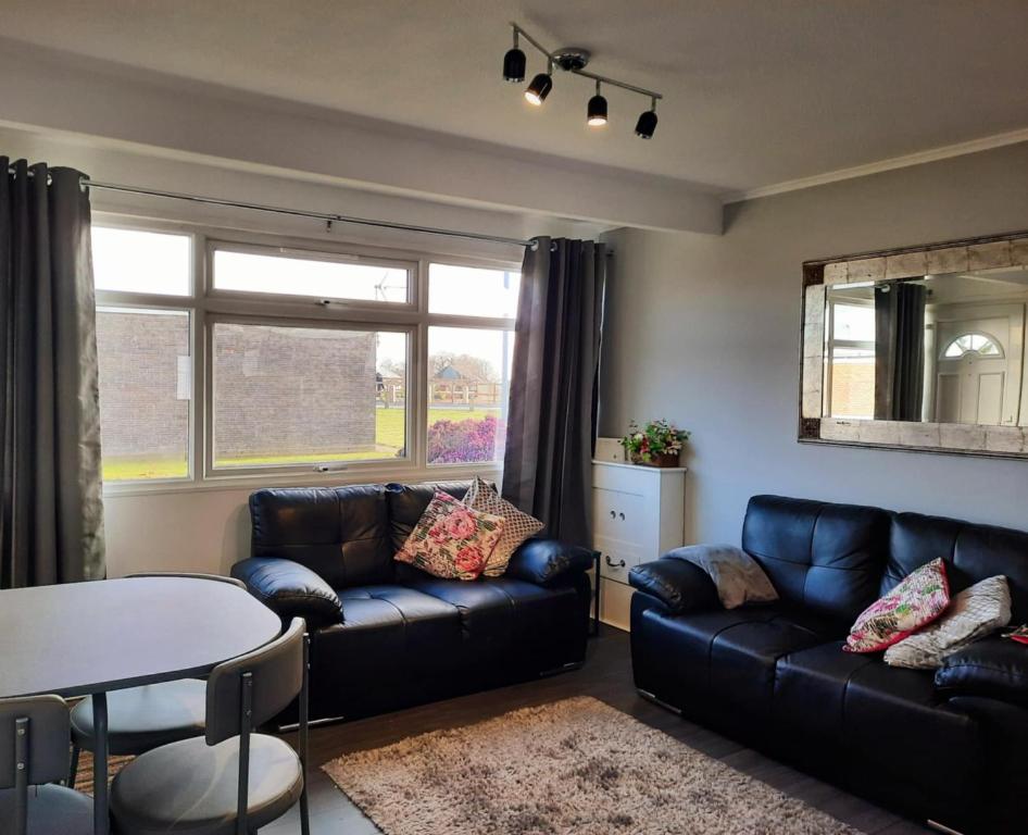 Sunbeach Chalets - 