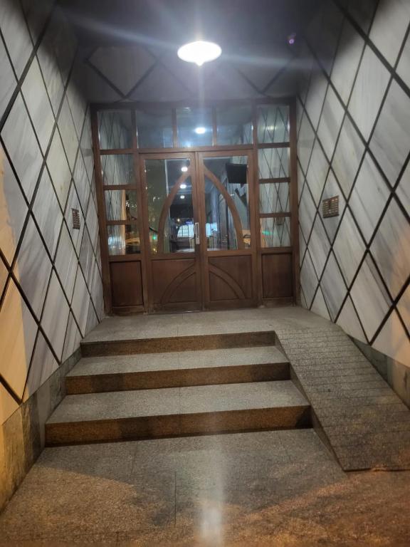 Η πρόσοψη ή η είσοδος του Merriem Guest Rooms