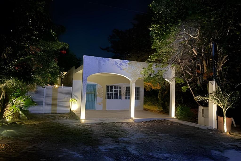 Το κτήριο όπου στεγάζεται  η παραθεριστική κατοικία