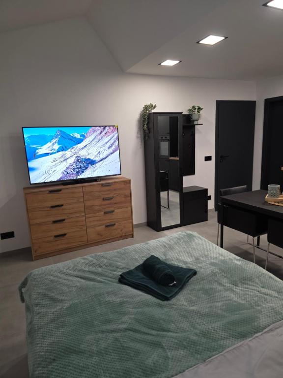 Μια τηλεόραση ή/και κέντρο ψυχαγωγίας στο Fewo 2 Hümo