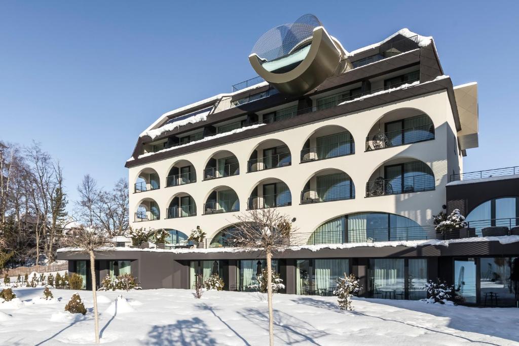El edificio en el que está el hotel