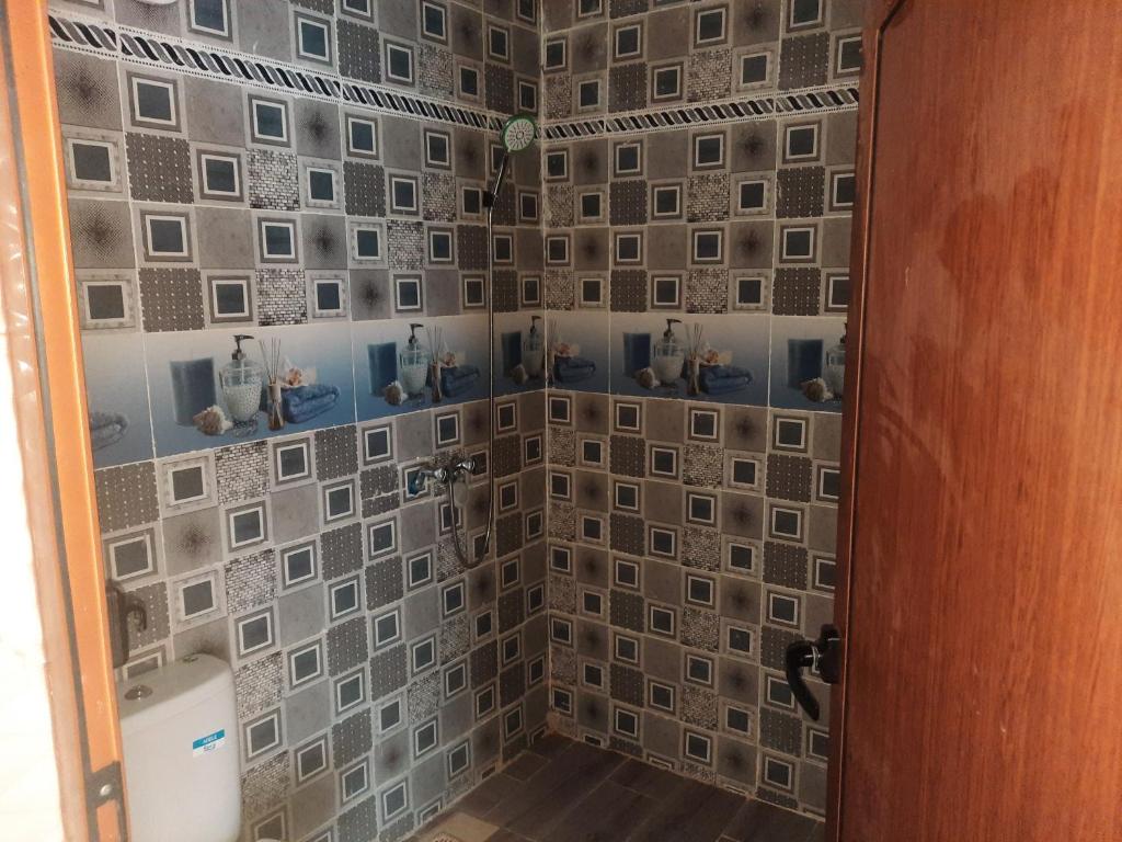 Ένα μπάνιο στο Boilers Surf House