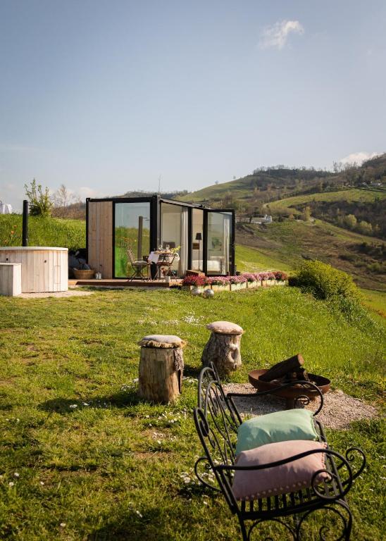 Respiro Glamping Private Retreat with Hot Tub