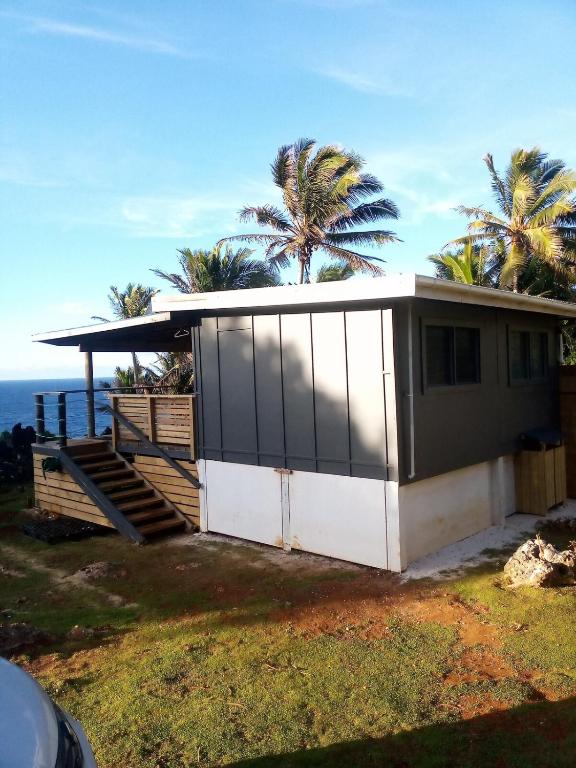 Off-grid Ocean View Hideaway in Mangaia