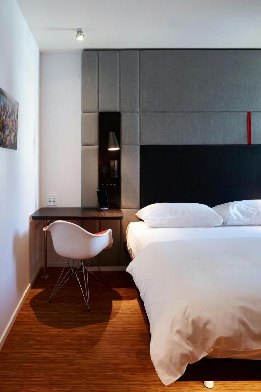 citizenM San Francisco Union Square photo
