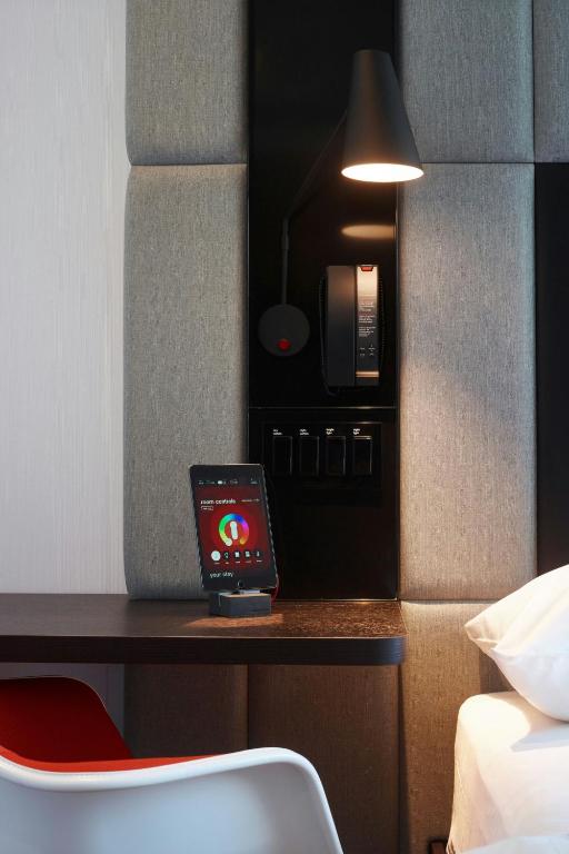 citizenM San Francisco Union Square photo