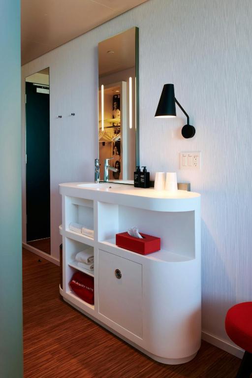 citizenM Menlo Park photo