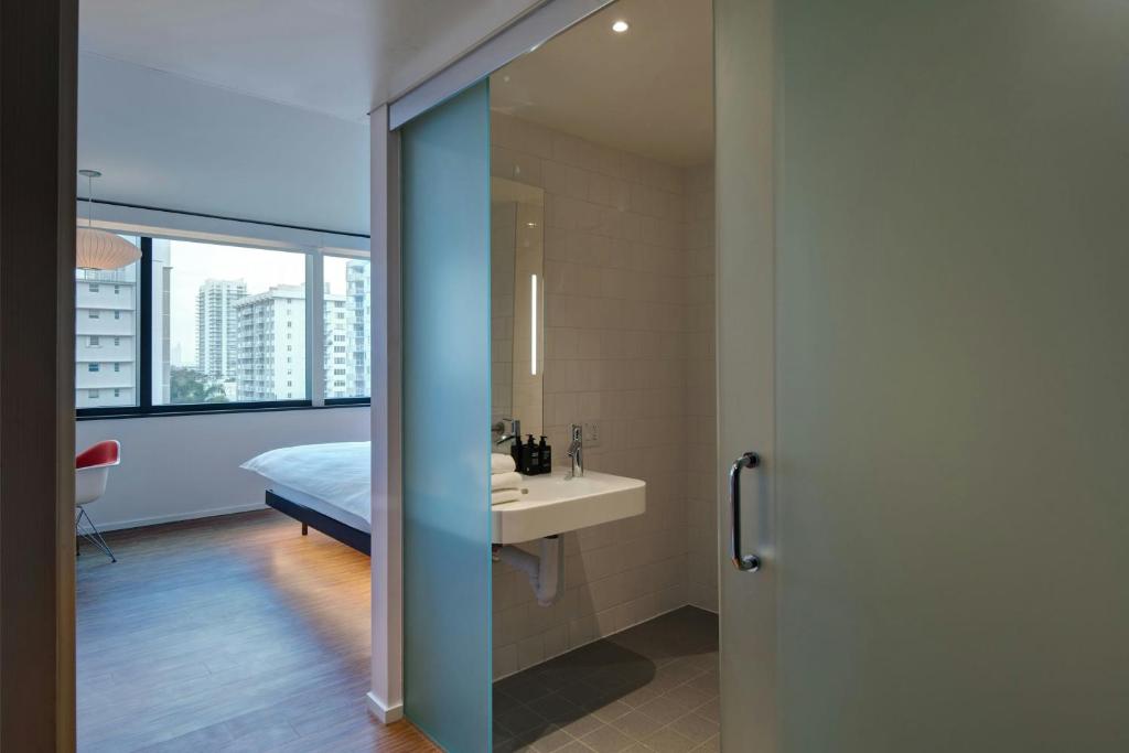 citizenM Miami South Beach photo