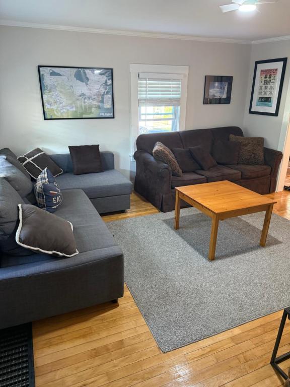 Χώρος καθιστικού στο 10 min Killington and Woodstock