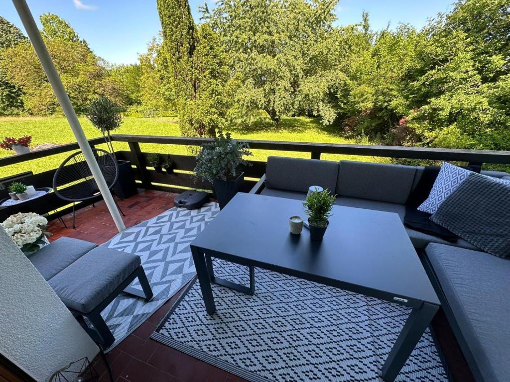 Μπαλκόνι ή βεράντα στο Ferienhaus in ruhiger Lage