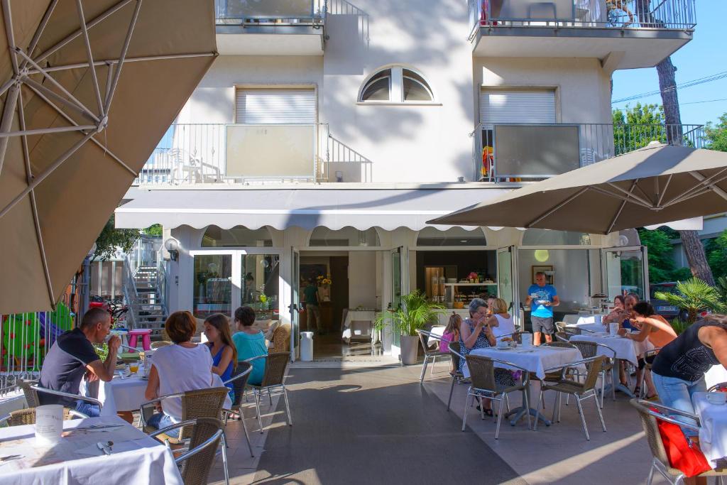 Hosté ubytování Hotel Falco