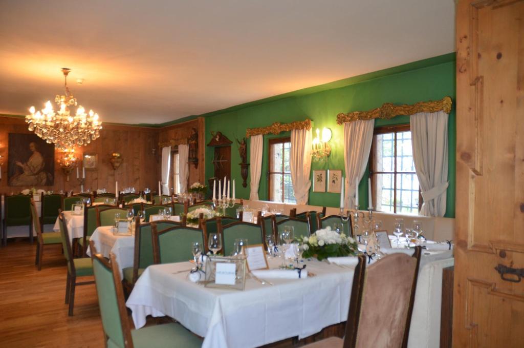 Restaurace v ubytování Schloss Münichau