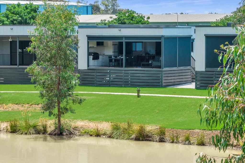 Κήπος έξω από το #15 Highview