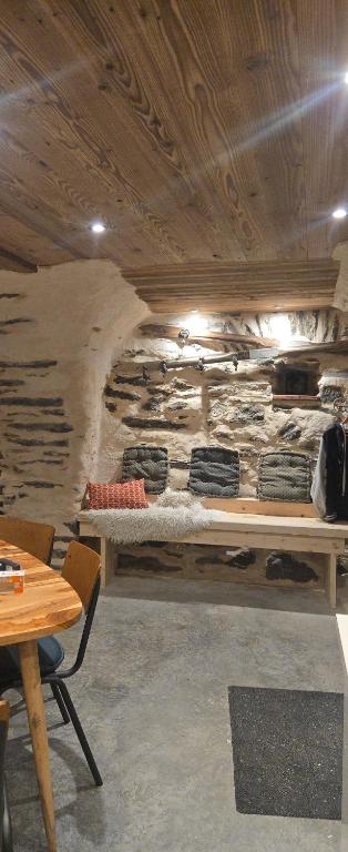 Ảnh trong thư viện ảnh của La Montagnette Grange rénové dans village authentique ở Saint-Michel-de-Maurienne