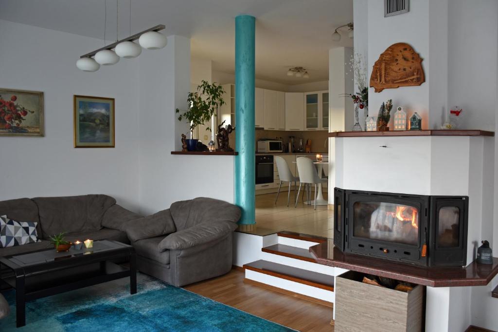 Χώρος καθιστικού στο Villa Luka