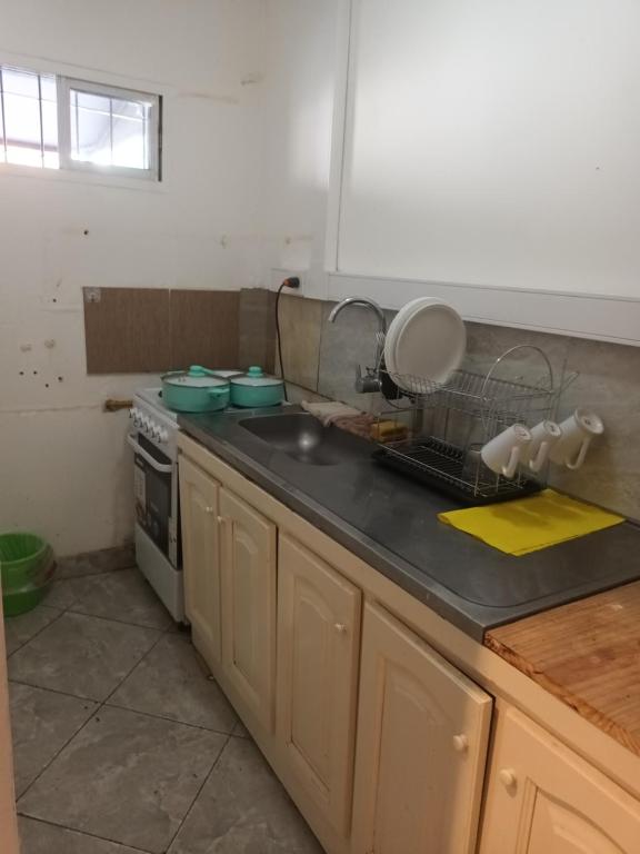 Η κουζίνα ή μικρή κουζίνα στο Dpto 1