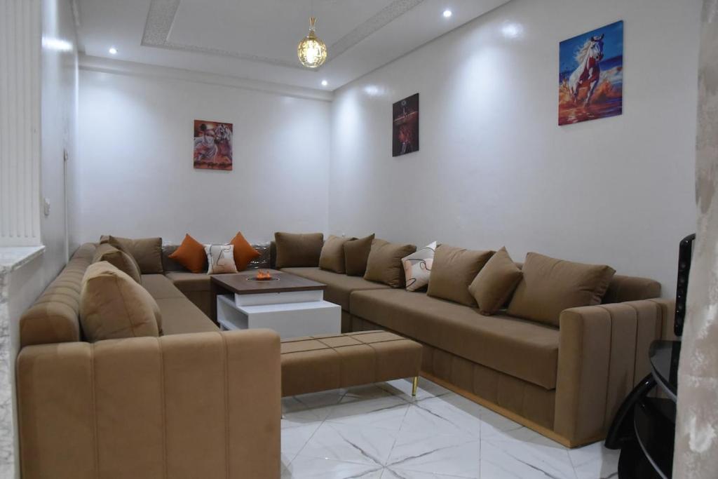 Χώρος καθιστικού στο Lacote Apartment In Salè