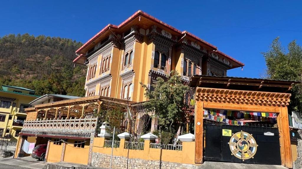 Το κτήριο όπου στεγάζεται  το ξενοδοχείο