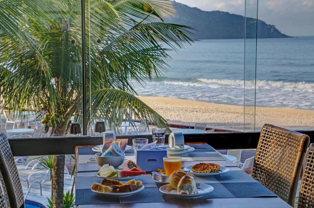  Coconut's Maresias Hotel
