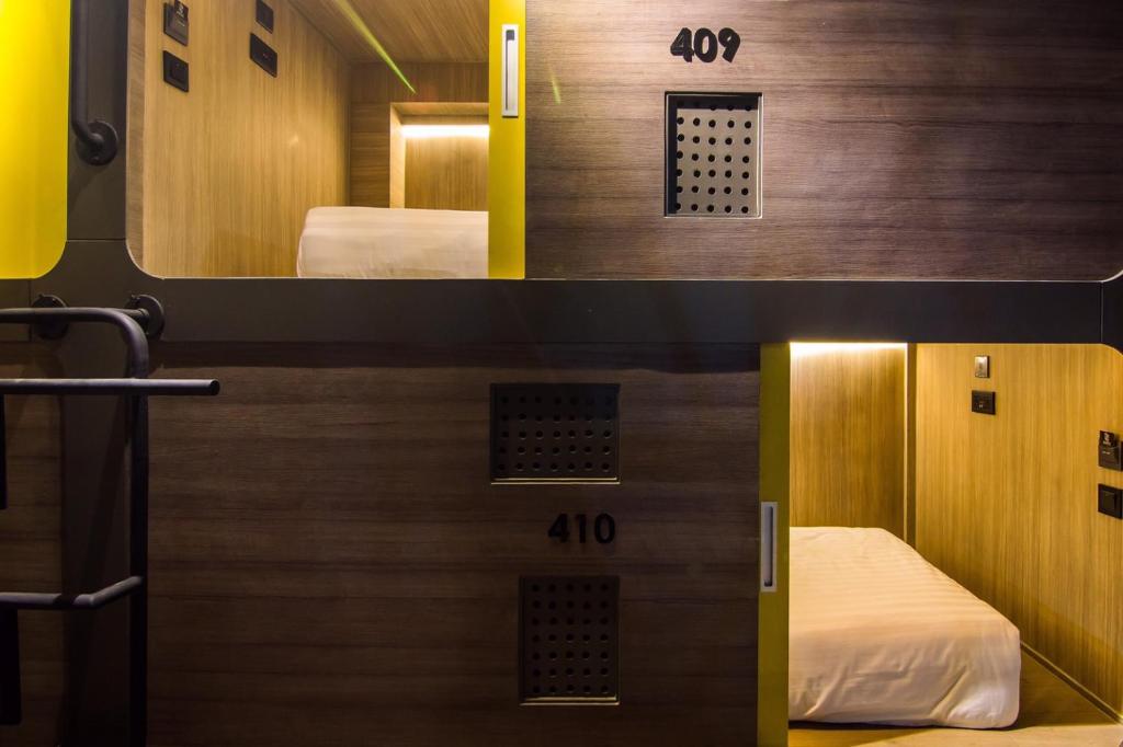 Nonze Hostel - Capsule Suite(Upper And Lower)