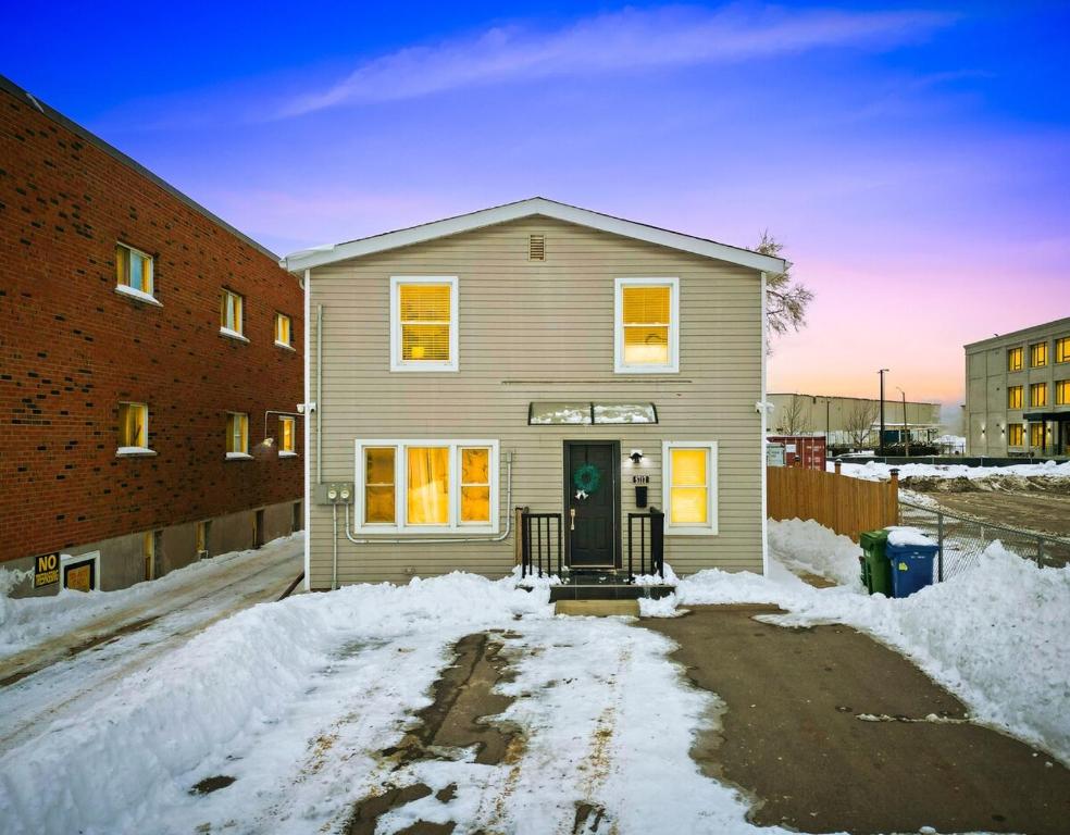 Το κτήριο όπου στεγάζεται  η παραθεριστική κατοικία