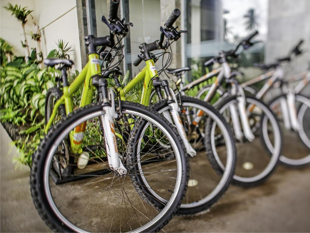 Jízda na kole v ubytování BW Suite Belitung nebo okolí