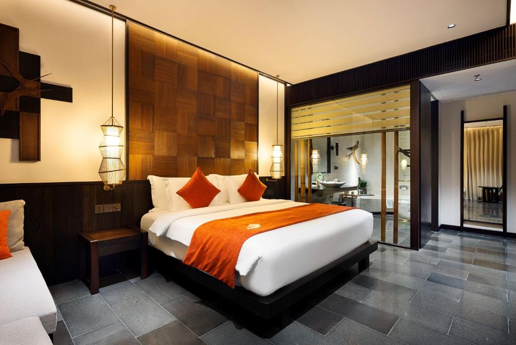 Family Suite 2-Bedroom Sea View with Children Themed Room