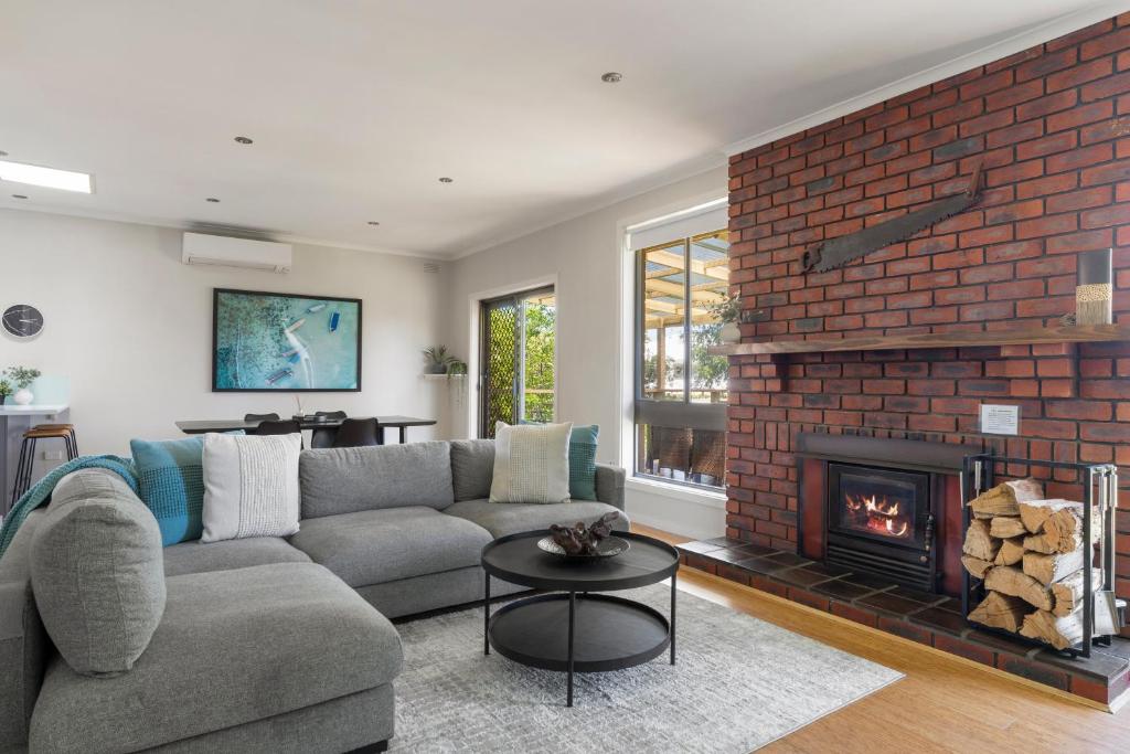 O zonă de relaxare la Beleura's Beachside Beauty