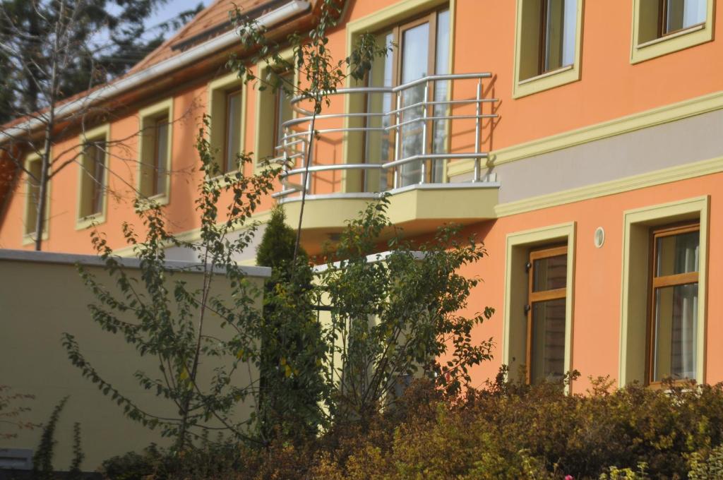 Budova, v ktorej sa ubytovanie bed & breakfast nachádza