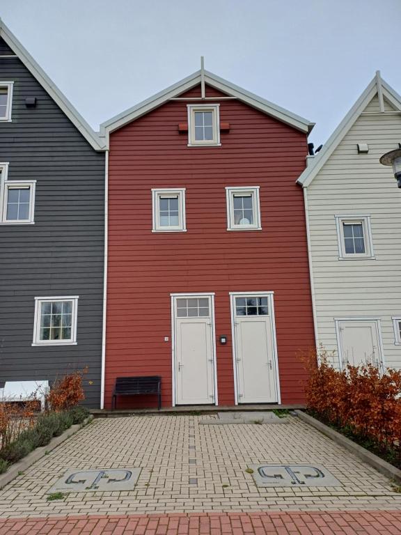 Bygningen som feriehuset ligger i