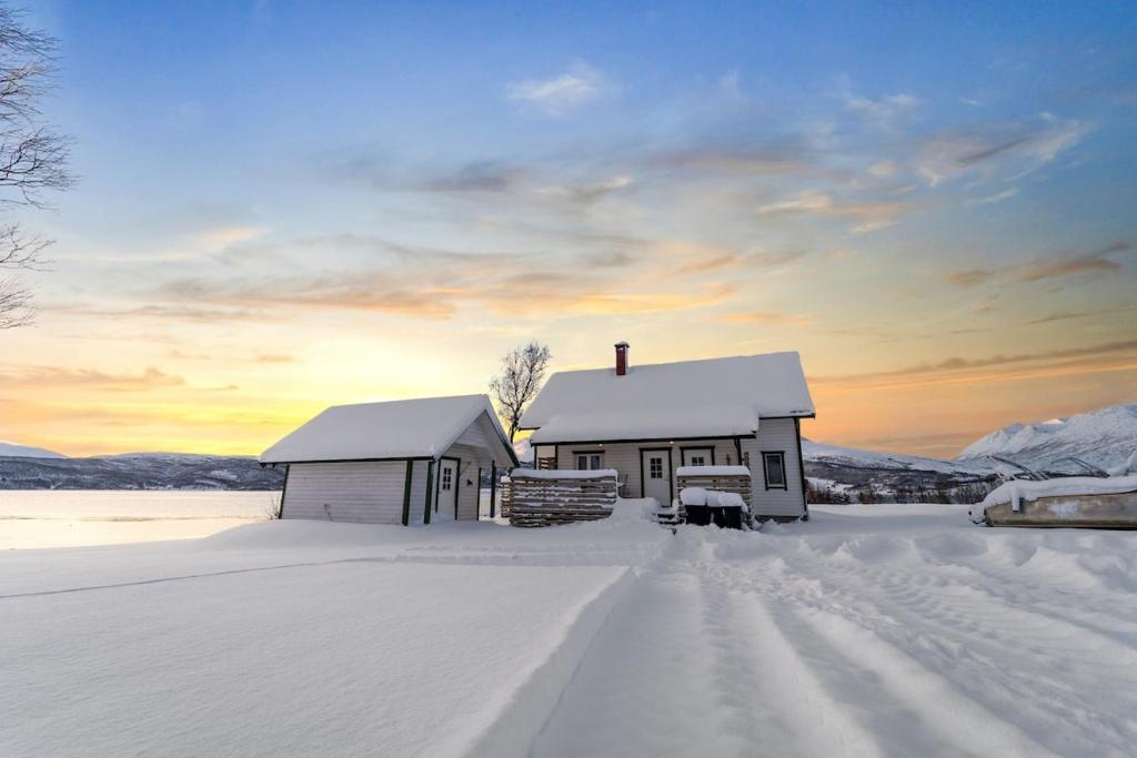 Stornes Gård Guesthouse om vinteren