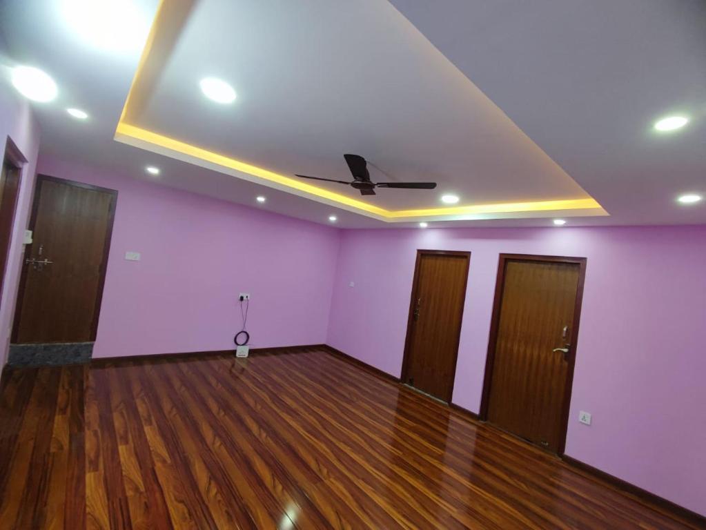 Fotografie z fotogalerie ubytování Authentic Nepali Stay in 994 Sqft Flat in peaceful Envirnment near Swayambbhu v destinaci Katmandu International