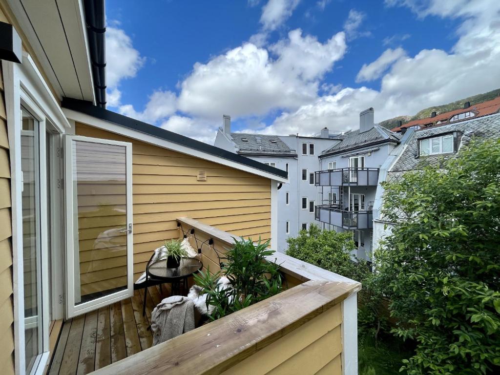 Exclusive apartment in historical house, Bergen, Bergen (updated prices ... - Bergen Apartment Renovation