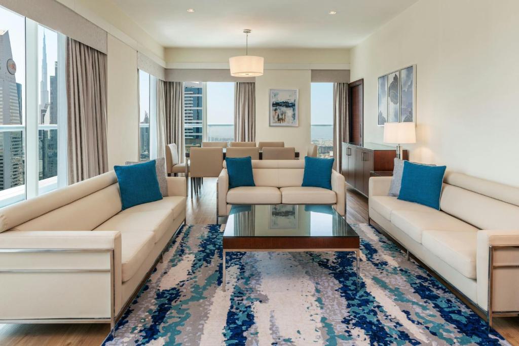 Four Points by Sheraton Sheikh Zayed Road - 
