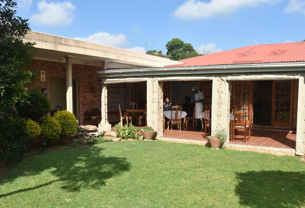 Κήπος έξω από το Siesta B&B