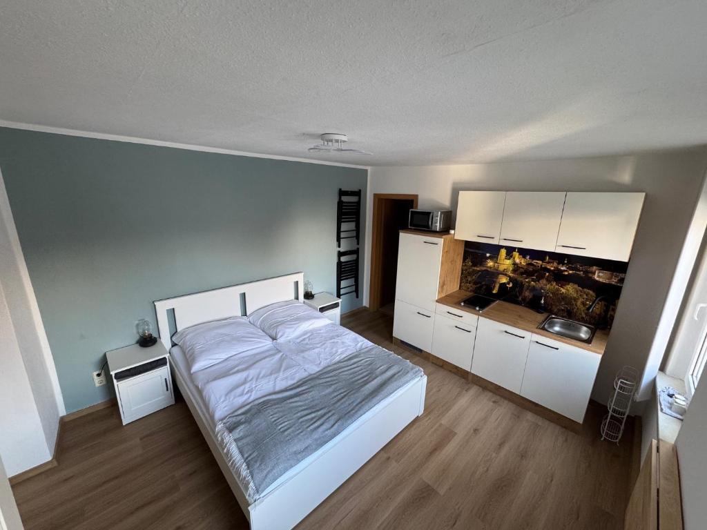 Η κουζίνα ή μικρή κουζίνα στο Ferienwohnung Steinstübchen