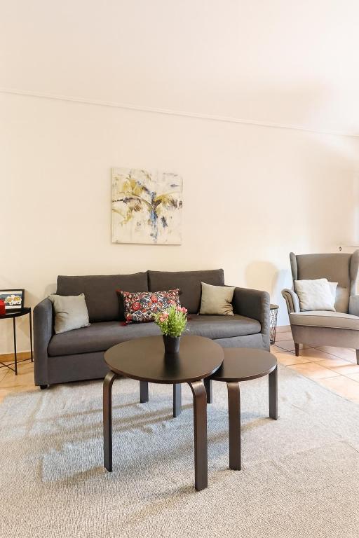 Modern Ground Flr 1 bdr flat with veranda and Parking