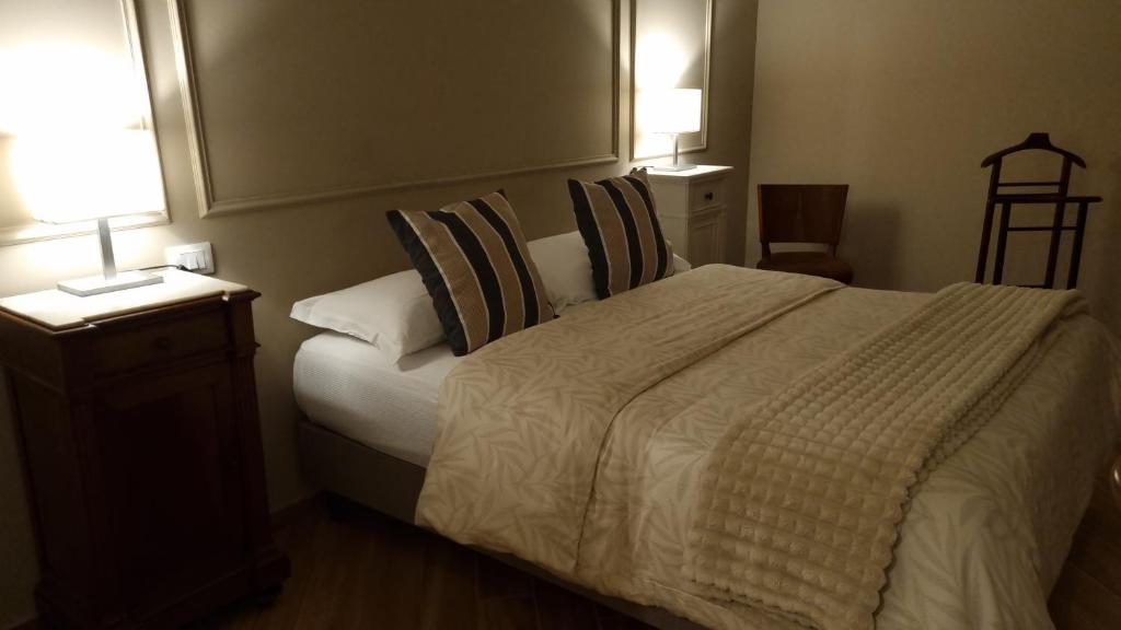 Afbeelding uit fotogalerij van Dimora Largo Silvestro dell'Aquila- Centro Storico in LʼAquila