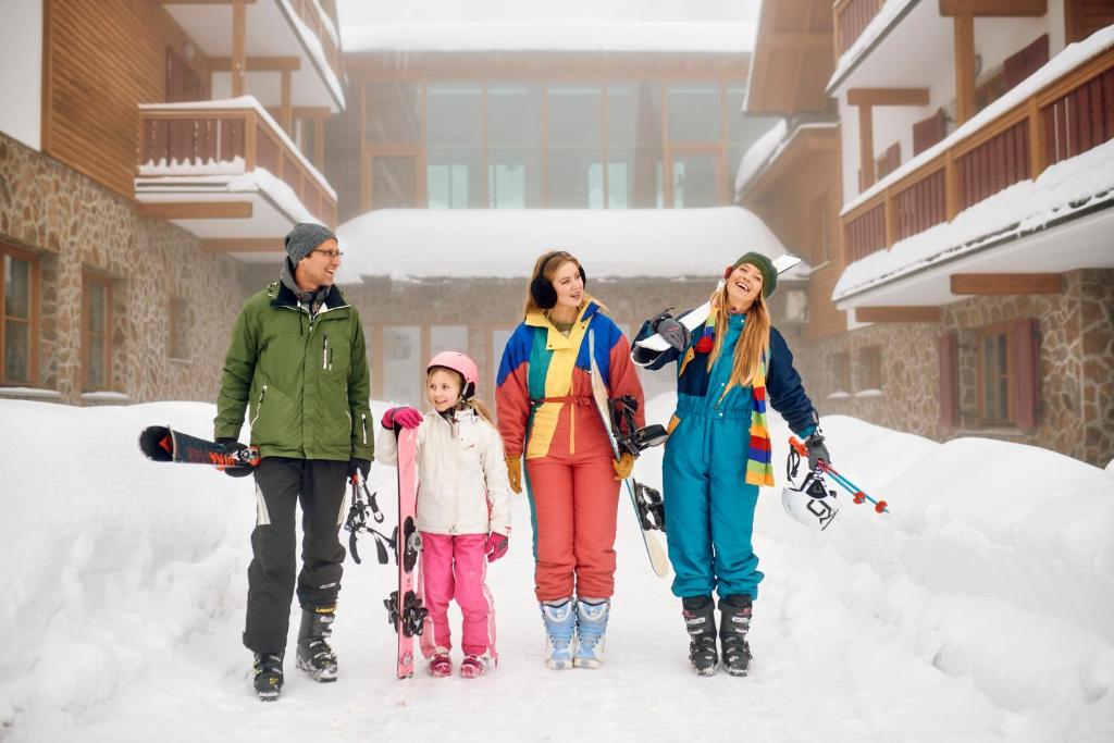 Oaspeți care stau la Pohorje Village Wellbeing Resort - Family Apartments Bolfenk