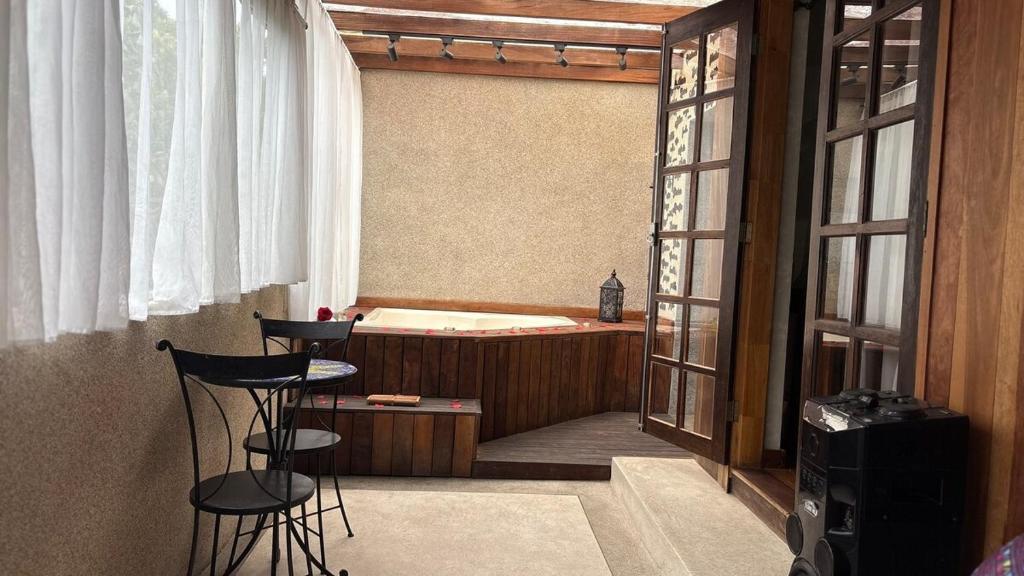 Φωτογραφία από το άλμπουμ του Chalé com jacuzzi σε Rio Grande da Serra