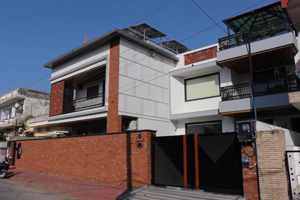 Bygningen som villaen ligger i