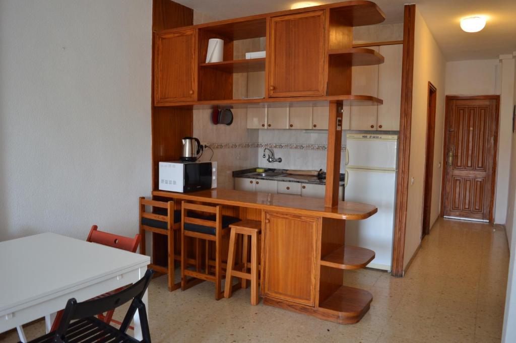 Kuchyň nebo kuchyňský kout v ubytování Apartamento Agaete Park