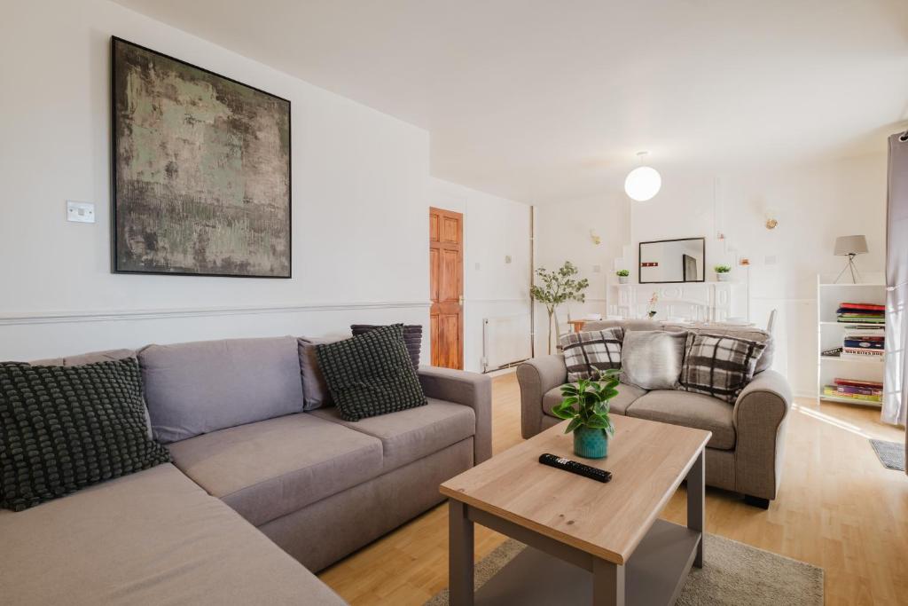 Χώρος καθιστικού στο Comfortable home away from home